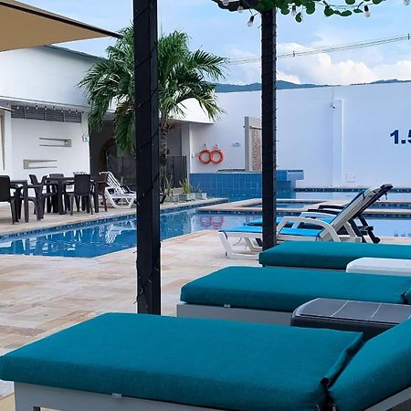 Hotel Bella Isa La Dorada Dış mekan fotoğraf